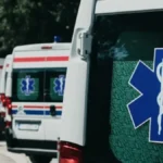 Poznato stanje muškarca koji je pao sa zgrade u centru Prokuplja!