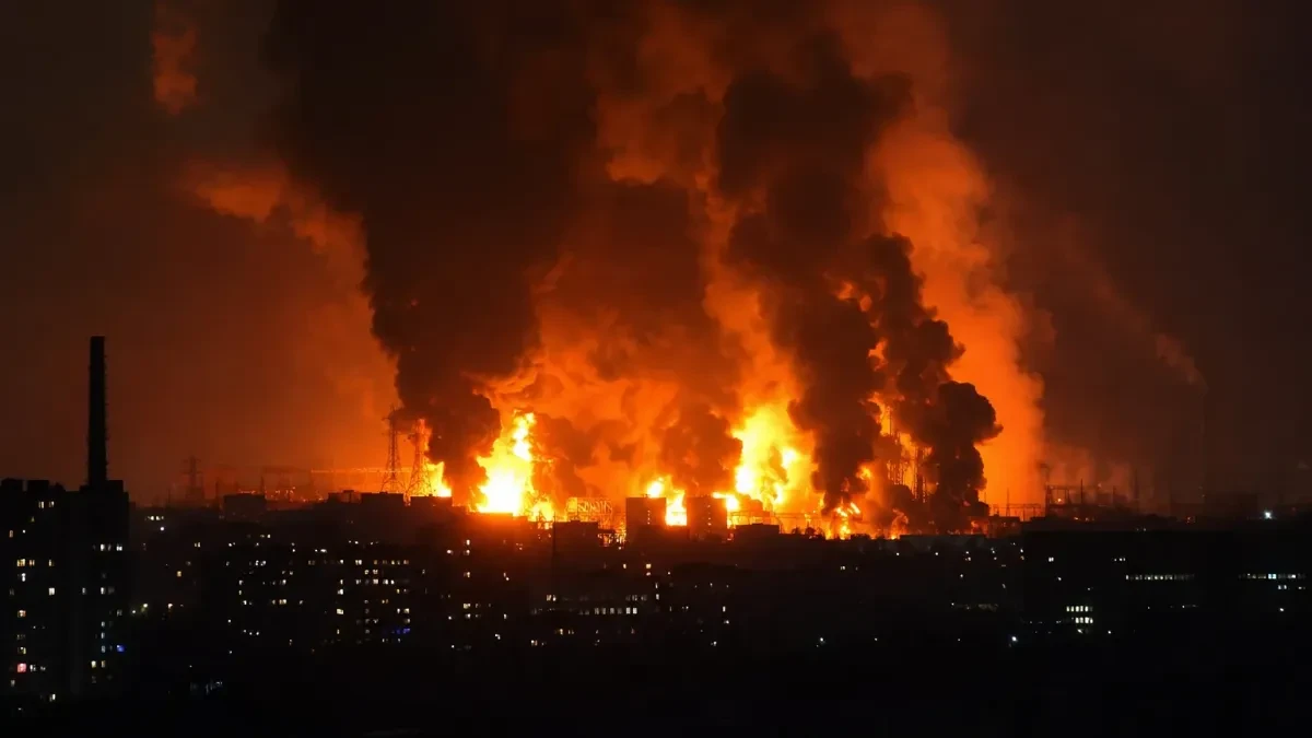Rusija na udaru! Ukrajinski dronovi parališu rusku naftnu industriju! Objavljeni detalji (FOTO)