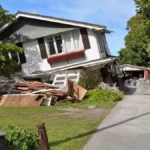Šta raditi u slučaju zemljotresa? Prvi impuls će vas odvesti u paniku, ali najbitnije je ostati pribran i uraditi ovo