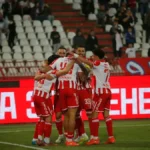 Šta se desilo? Zvezda ostaje bez miliona, propada mega transfer?