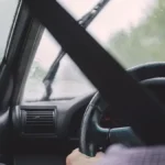 Brzi saveti koji čuvaju vaš novčanik: Evo kako da zaštitite auto pred olujno nevreme