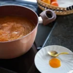 Domaće slatko od kajsija u kreču: Recept iz bakine sveske koji se prenosi sa kolena na koleno