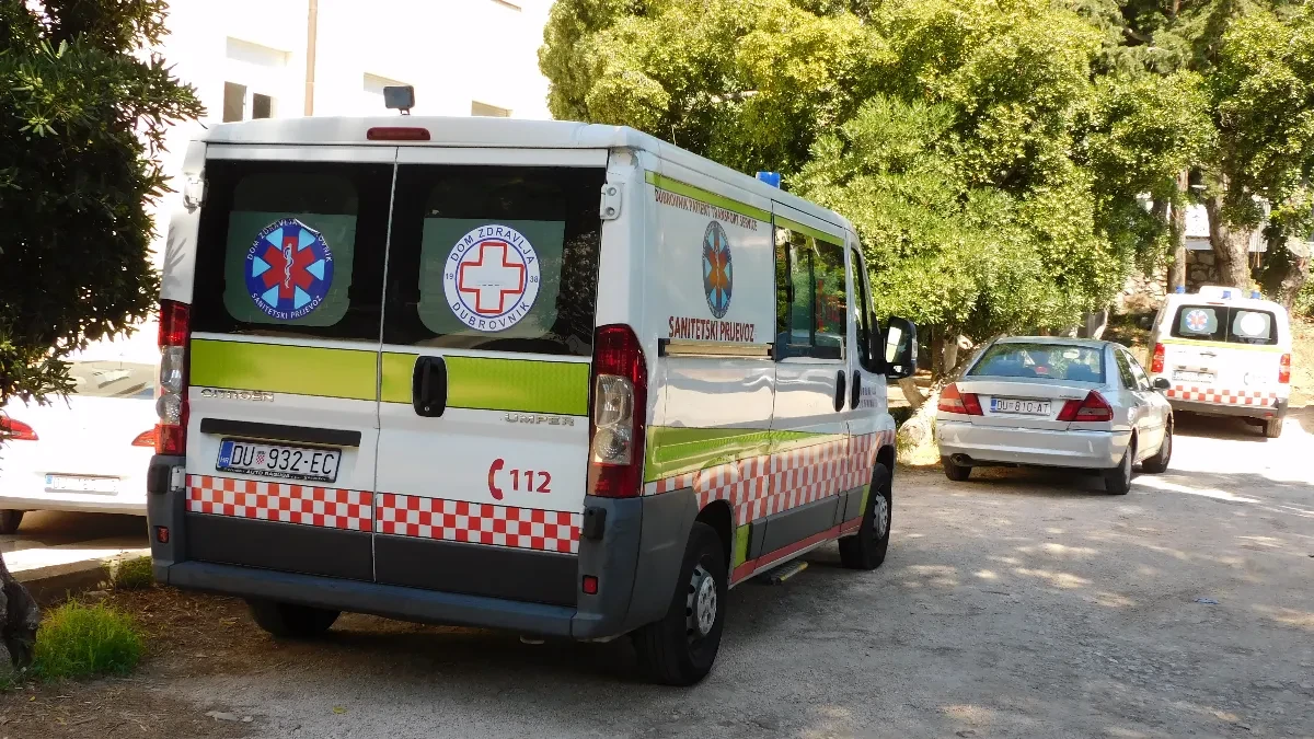 Gurnuo ženu s balkona, pa rekao policajcima da ima samo sina!