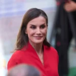 Haljina u koju su se klele naše bake, ruši sve rekorde prodaje! Svi je žele, jer dramatično sužava struk i izgleda skupo!