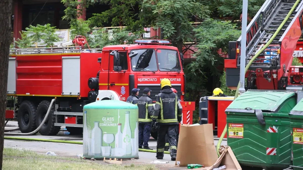 Horor na Voždovcu: Odjeknula eksplozija, pa izbio plamen na kući!