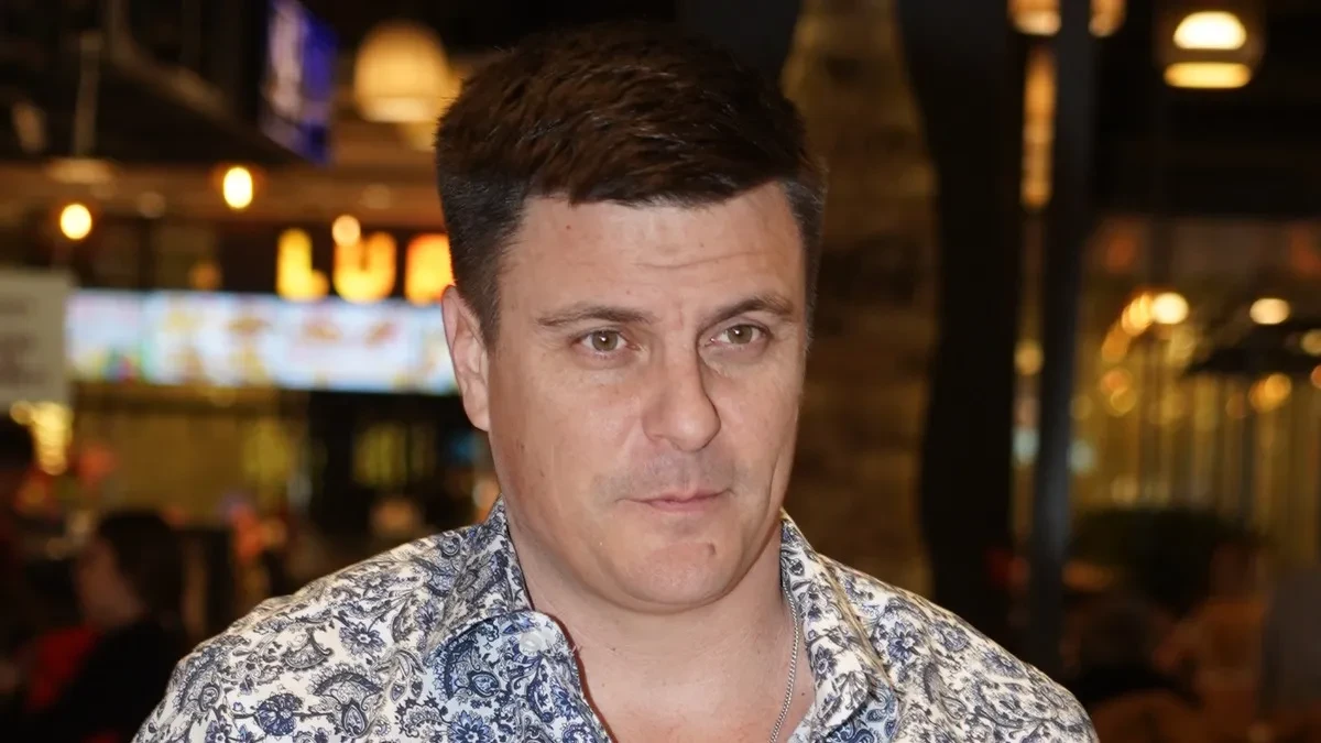 Ko je supruga Vuka Kostića koja mu je podarila dete? Glumac na jedno nije pristao: