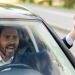 Mogu skupo da koštaju: Ove greške najčešće prave početnici za volanom