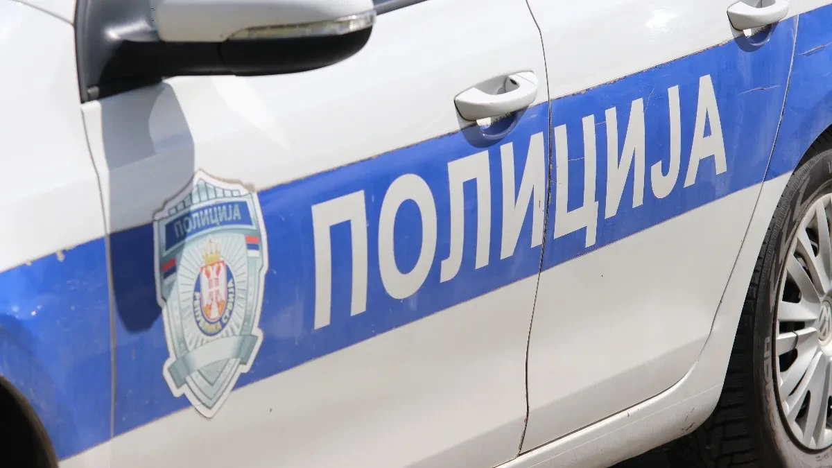 Monstruozni zločin u Nišu: Sestra iščupala gajtan iz zida i zadavila brata!