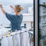 Mrzite peglanje po vrućini? Okačite veš ovako i zaboravite na peglu