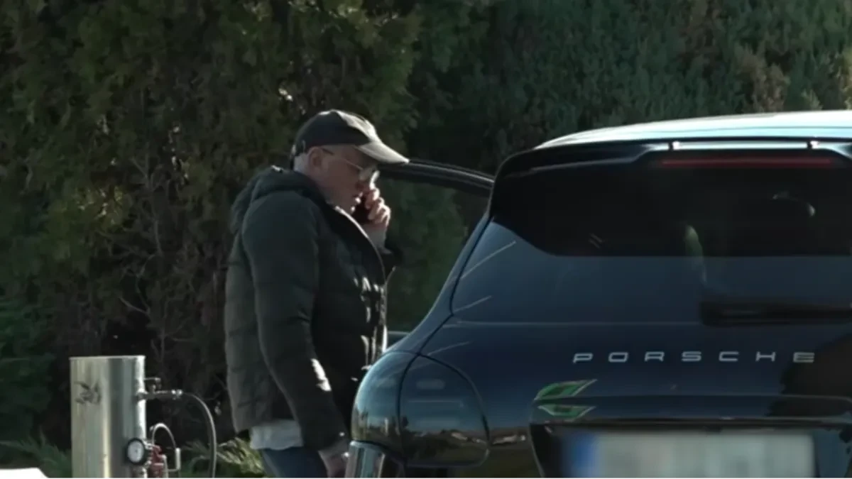 Naš pevač (77) bio intiman sa muškarcem! Progovorio o odnosima!