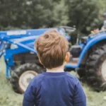 "Ne znamo šta ćemo od muke": Oglasio se deda bebe koja je pregažena traktorom u Begaljici