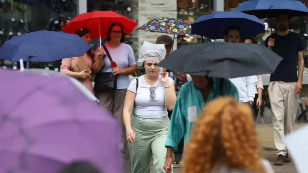Nevreme stiže u Srbiju: Pljuskovi, grad i olujni vetar prete ovim delovima zemlje