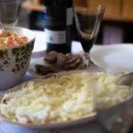 Obilazite ih u širokom luku na +38: Ova hrana nikako nije dobra za organizam na visokim temperaturama, a svi je obožavaju