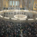 Preko 800.000 vernika se poklonilo velikoj svetinji: Održana Sveta liturgija koju predvodi patrijarh Porfirije