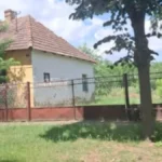 Prodaje se kuća za 10.000 evra! Košta kao auto, a krije veliki potencijal