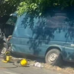 Prve slike sa mesta nesreće u Inđiji: Vatrogasci spasili teško povređenog čoveka nakon sudara dva vozila (FOTO)