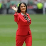 Salma Hajek ukrala šou na otvaranju Mundijala: U odelu koje slavi Meksiko zasenila sve na stadionu