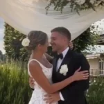 Saša Kovačević se oženio: Trudna Zorana blista u venčanici, pevač ne pušta ruku sa njenog stomaka (FOTO)