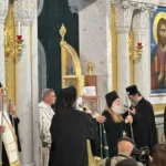 Šta znači boja odore koju je nosio patrijarh Porfirije tokom ispraćaja pojasa Presvete Bogorodice? Nosi se retko!