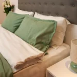 Sve žene počele da prskaju sirće ispod kreveta: Kad čujete razlog, i vi ćete to uraditi