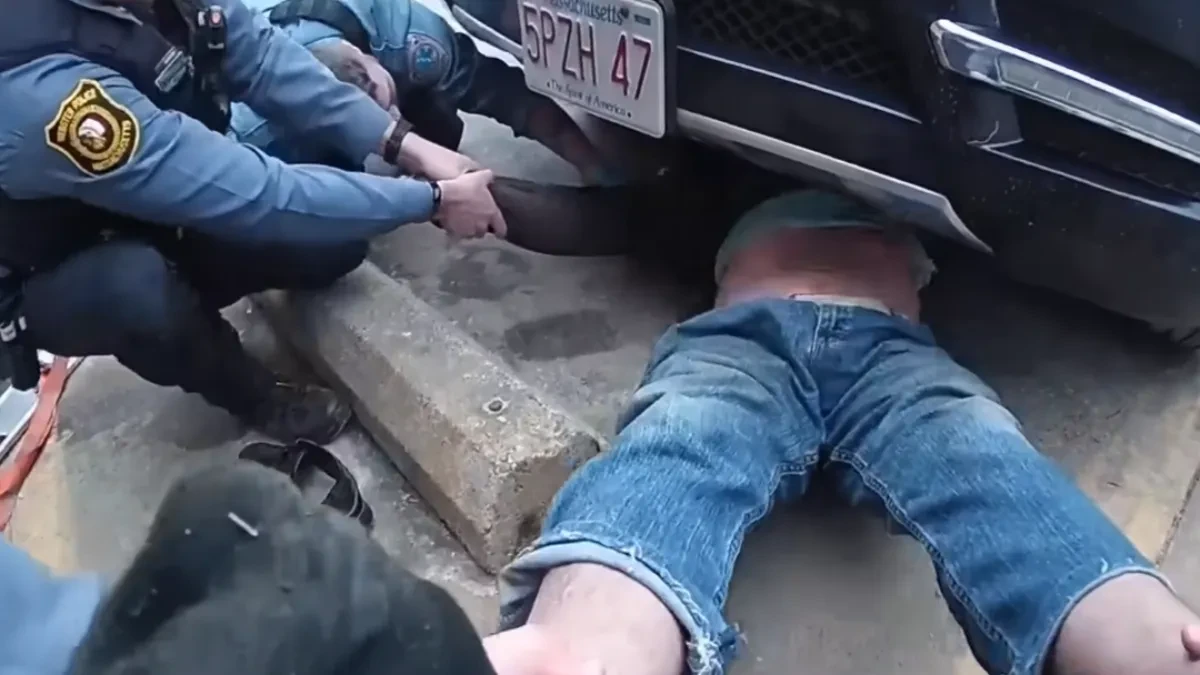 Za četiri dana ukrao šest automobila! Maloletni prestupnik i dalje na slobodi