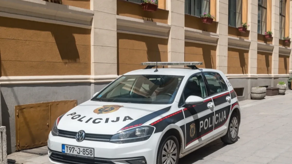 Zaklao državljanina Bosne na Parosu s 19 uboda nožem! Pobegao u zemlju žrtve, pa uhapšen
