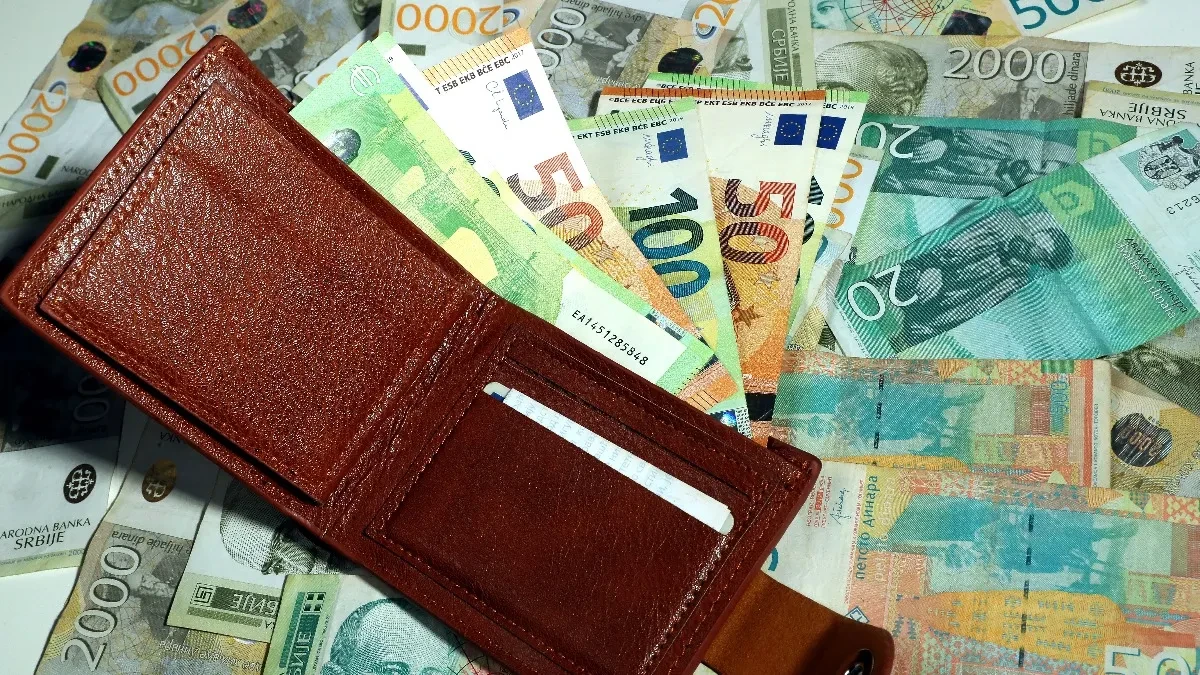 25.000 u septembru, pa 65.000 od 1. oktobra! Kome ležu pare i pored paketa novih mera?