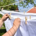 Ama svi ljudi prave istu grešku, zato jesu hrapave i grube: Evo kako da jastučnice i posteljina ostanu mekane posle svakog pranja