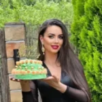 Ćerka naše pevačice izgleda kao avion, stekla je i visoko obrazovanje: Zajedno slave rođendan, sve pršti od ljubavi (FOTO)