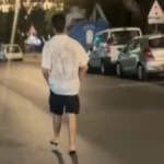 Kada se žena umori, tu su muškarci da uskoče u pomoć: One na ravno, a oni na štikle, i vidi ti ovo - hodaju bolje od devojaka