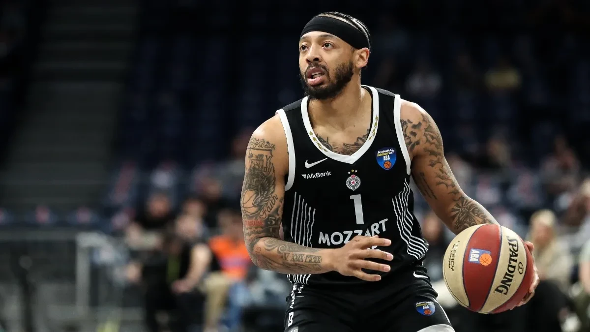Karlik Džons napušta Partizan?