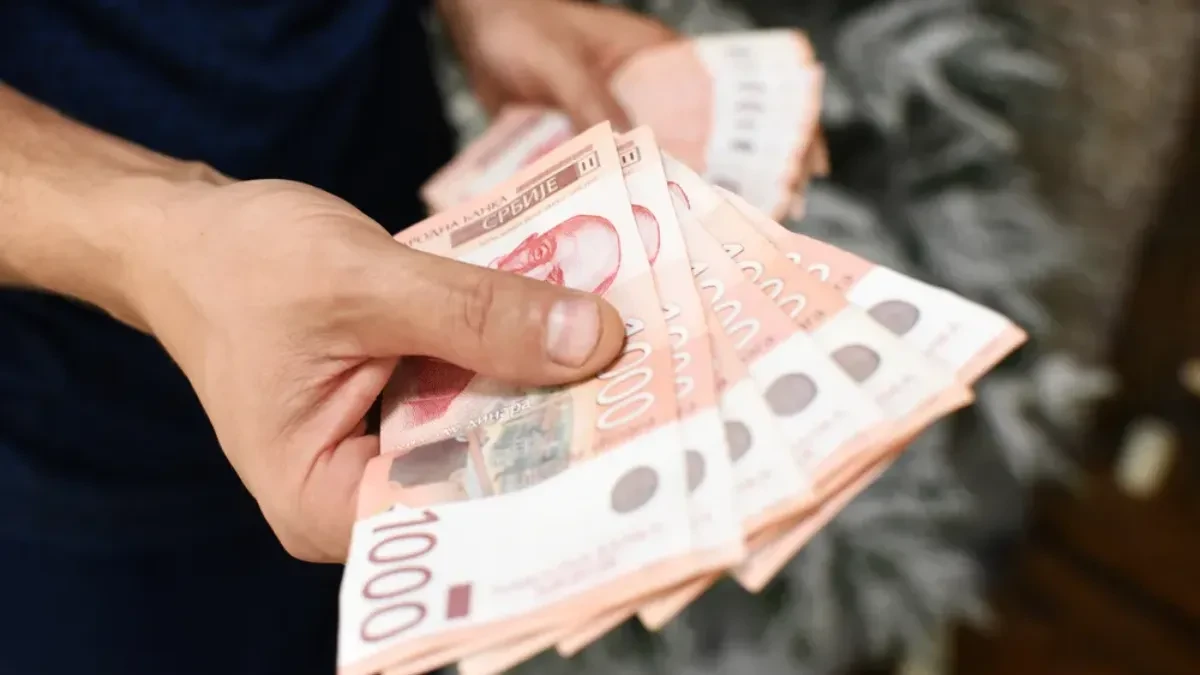 Ko ima pravo na pomoć u vrednosi od 10.000 dinara: Prijava na šalterima Pošte