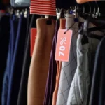 Mnogi Srbi je kupuju - odeća koju naručujemo povećava rizik od raka