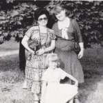 Moja baka Vera ove papuče nije izuvala: Nekada smo ih spaljivali na modnoj lomači, a danas ih  želi pola Srbije