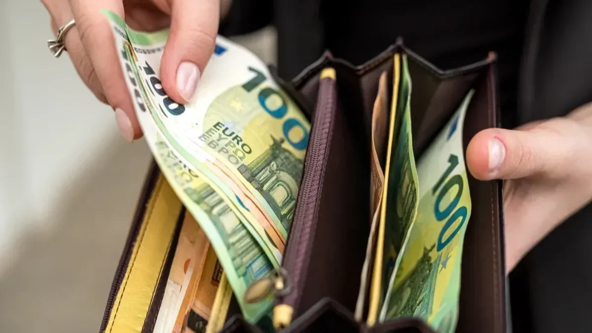 Novac leže na račun u avgustu! 3 znaka horoskopa će se kupati u parama