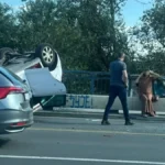Novi detalji nesreće na Brankovom mostu: Taksi se prevrnuo na krov, povređena žena (FOTO)