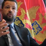 Novi nož u leđa Srbiji iz Podgorice: Usred Skupštine otvorili izložbu o Srebrenici! Politička kampanja protiv srpskog naroda prelazi sve granice