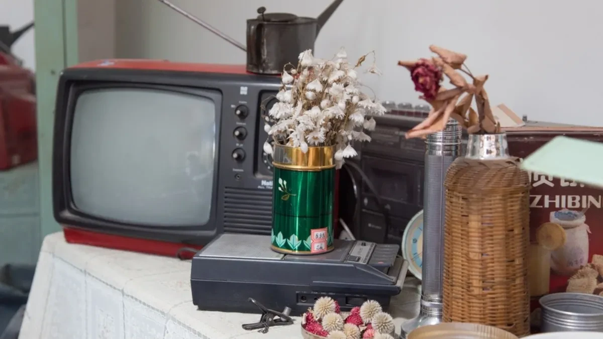 Ovu lampu mnogi još imaju na tavanu ili u podrumu, a danas može da vredi i do 2.000 evra (VIDEO)