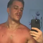 Pavle Mensur se razgolitio na moru, pa pokazao opekotine od sunca: Jelisavete ni na vidiku (FOTO)