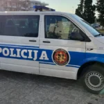 Pet hitaca na kuću policijskog službenika! Pucnjava u Podgorici, u toku je potera