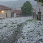 Požega pod ledom! Jak grad tukao bez milosti, meteorolozi otkrili šta Srbiju čeka noćas