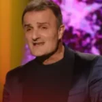 Prevario ženu sa 20 godina mlađom?! Našeg pevača žena uhvatila dok je flertovao, pa nastao haos