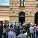 Sahrana Andrije Bajića okupila estradu: Među prvima stigao Era Ojdanić i Mirko Kodić