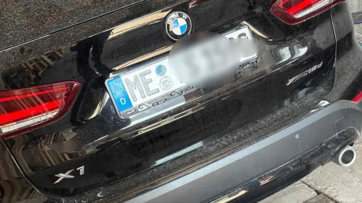 Sakriven u garaži! Policija pronašla luksuzni BMW za kojim je bila raspisana potraga!