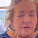 Sarina baka (90) ima lice skoro kao ona, zategnuto, a ništa skupo ne koristi: Ovo je njena rutina koju primenjuje godinama