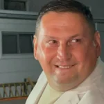 Šok detalj utvrđen uživo u programu! Pogledajte šta Taki drži na pozadini telefona, javnost ostala bez teksta!