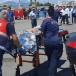 Srbin zamalo ispao iz aviona! Pukao prozor na letu iz Soluna, putnici ga jedva zadržali, hitno prebačen u bolnicu