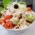 Šta je tajna kafanske šopske salate? Ovaj sastojak napravi čudo, evo zašto su tako ukusne