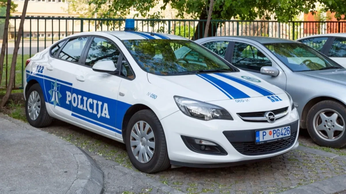 Tinejdžer (18) divljao za volanom