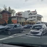 U sudaru dva automobila oštećena 4!